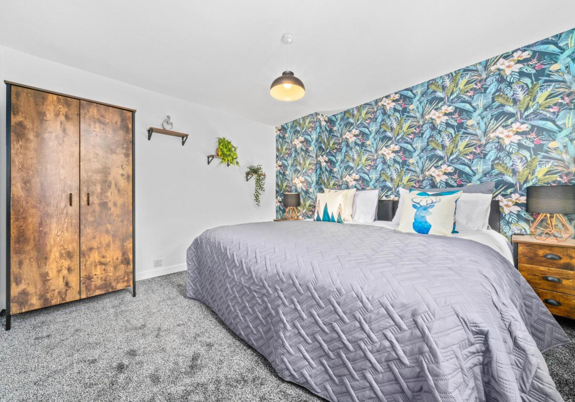 West End House By Klass Living Bellshill Zewnętrze zdjęcie