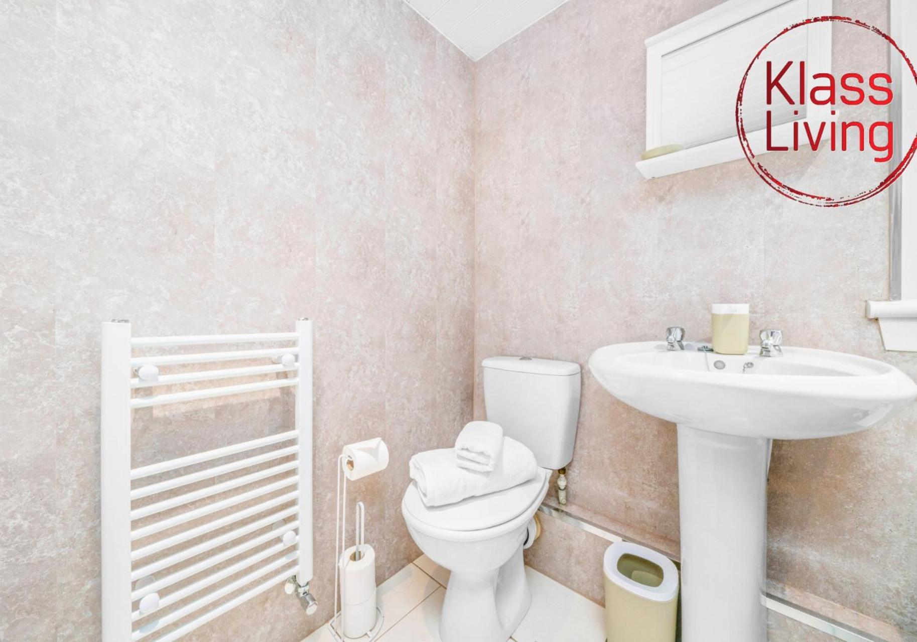 West End House By Klass Living Bellshill Zewnętrze zdjęcie